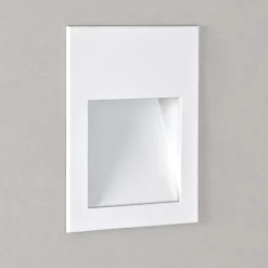 Astro Oprawy Wpuszczane<Borgo 90 LED biały - - oprawa wpuszczana białyŚwiatło: 2w LedMateriał: AluminiumPopularne kategorie: Oprawy wpuszczane, Lampy do domu, oświetlenie do domu, Oświetlenie do mieszkania, Markowe lampy, Ekskluzywne marki oświetleniowe, Oprawy sufitowe wpuszczane LED Nie wiesz na jaką lampę się zdecydować? Potrzebujesz pomocy w wyborze stylu, modelu, rozmiaru, a może mocy oprawy?