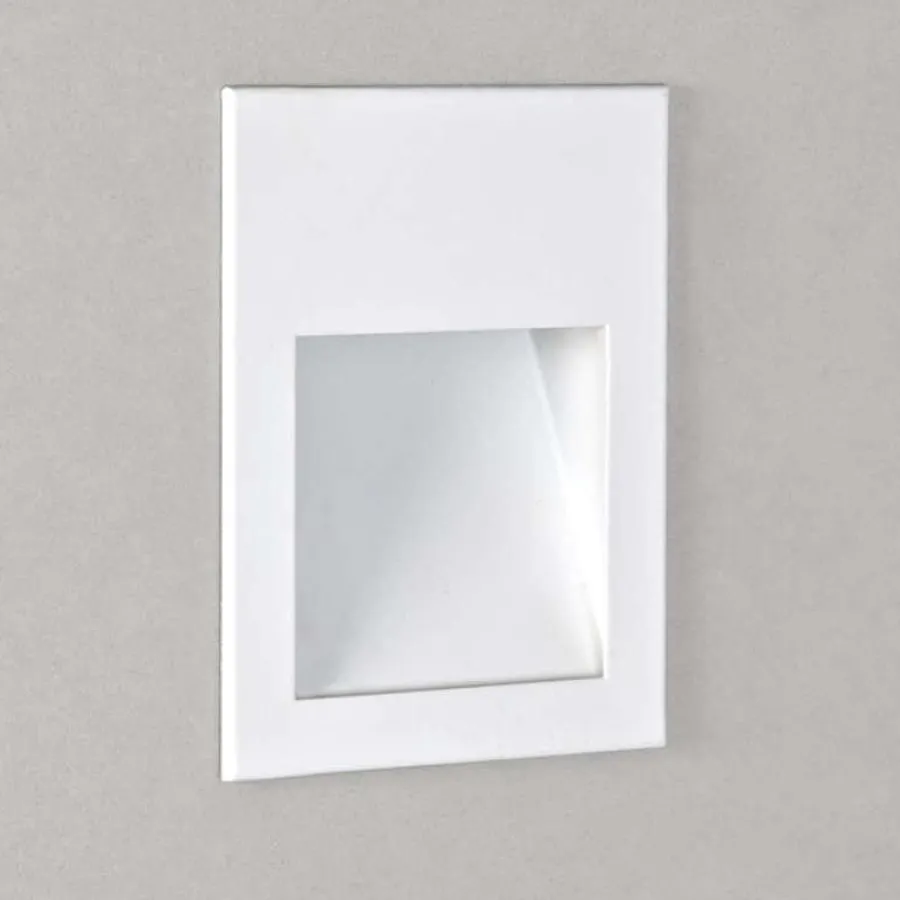 Astro Oprawy Wpuszczane<Borgo 90 LED biały - - oprawa wpuszczana białyŚwiatło: 2w LedMateriał: AluminiumPopularne kategorie: Oprawy wpuszczane, Lampy do domu, oświetlenie do domu, Oświetlenie do mieszkania, Markowe lampy, Ekskluzywne marki oświetleniowe, Oprawy sufitowe wpuszczane LED Nie wiesz na jaką lampę się zdecydować? Potrzebujesz pomocy w wyborze stylu, modelu, rozmiaru, a może mocy oprawy?